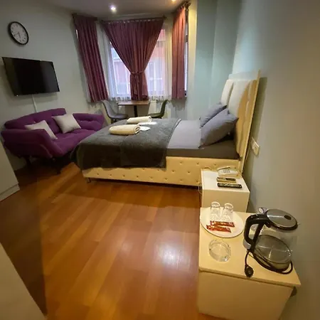 Mymoon Hotel 3*