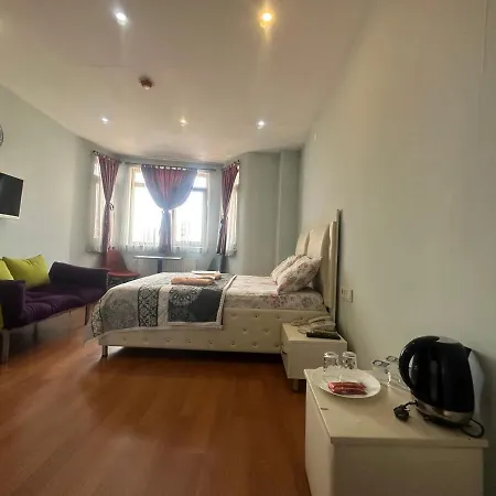 Mymoon Hotel 3*