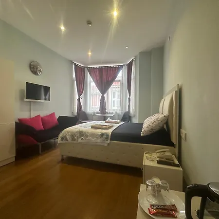 Mymoon Otel 3*